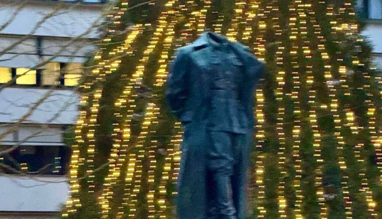 V Velenju sanirali obglavljen Titov kip, župan se Štajercu ne bo opravičil