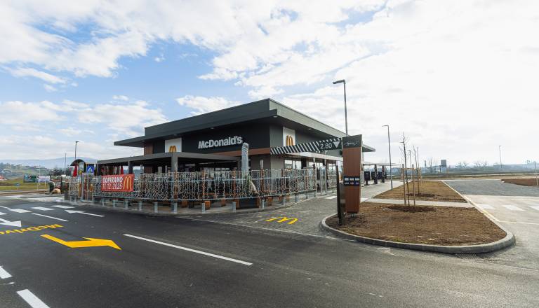 FOTO: Novo mesto dobiva drugo restavracijo McDonald’sa in dodatna delovna mesta