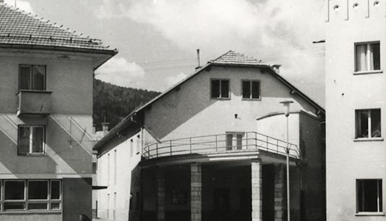 Od starega kina do kulturnega središča: skoraj stoletje zgodb stavbe v srcu Kočevja