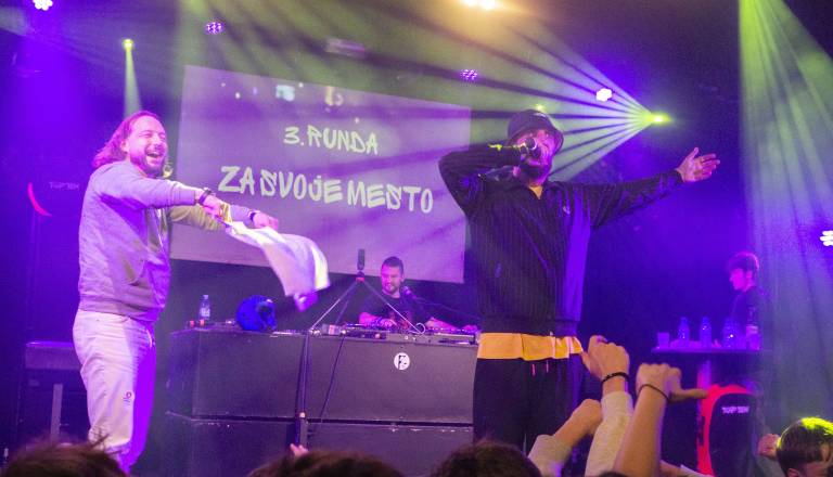 FOTO in VIDEO: Kdo je boljši? Emkej ali Zlatko? Občinstvo na Štuku je imela zadnjo besedo