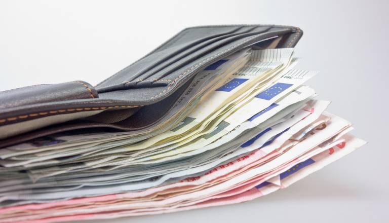 Božičnica in poslovna uspešnost: Nekateri več kot 14.000 evrov drugi le 639