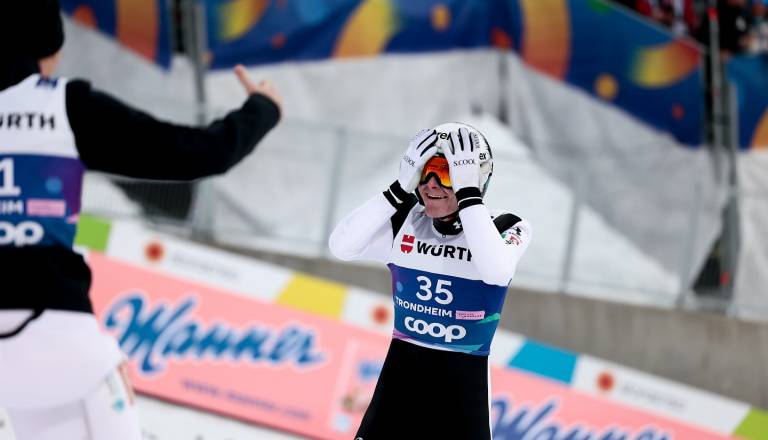 Fantastična predstava Domna Prevca. V Klingenthalu prišel do četrte zaporedne zmage