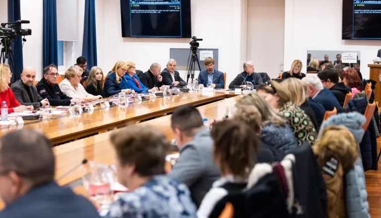 Svetnik o delu Arsenoviča: »Če ocenjujem od ena do pet, bi dal oceno minus dva«