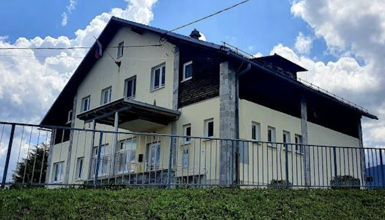 Lep jubilej in še lepša novica za ribniško šolo: več kot polovico sredstev za obnovo bo primaknila država