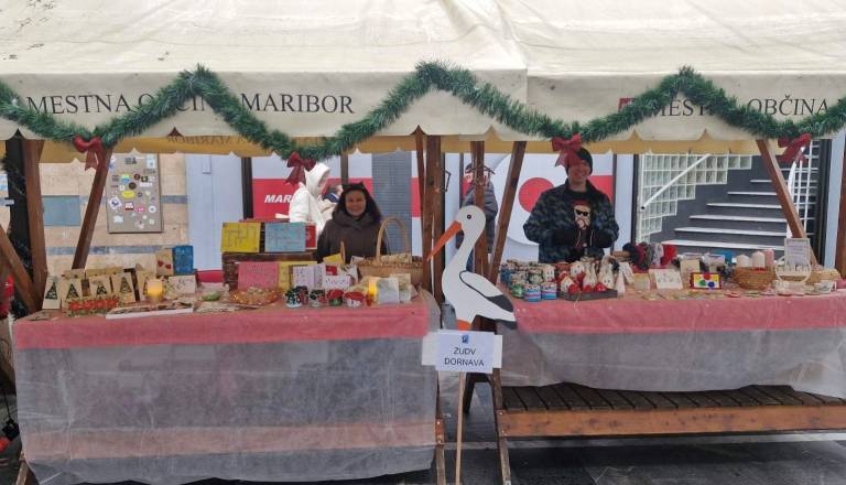 Ne spreglejte! Še danes božični bazar na Avtobusni postaji Maribor