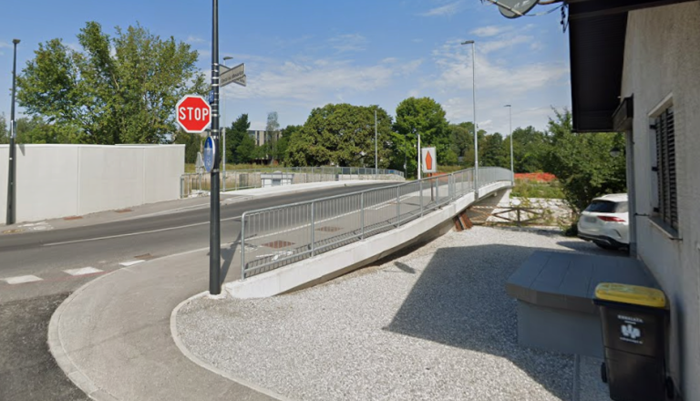 Prebivalci Rakove Jelše obupani, ob konicah ne morejo iz naselja