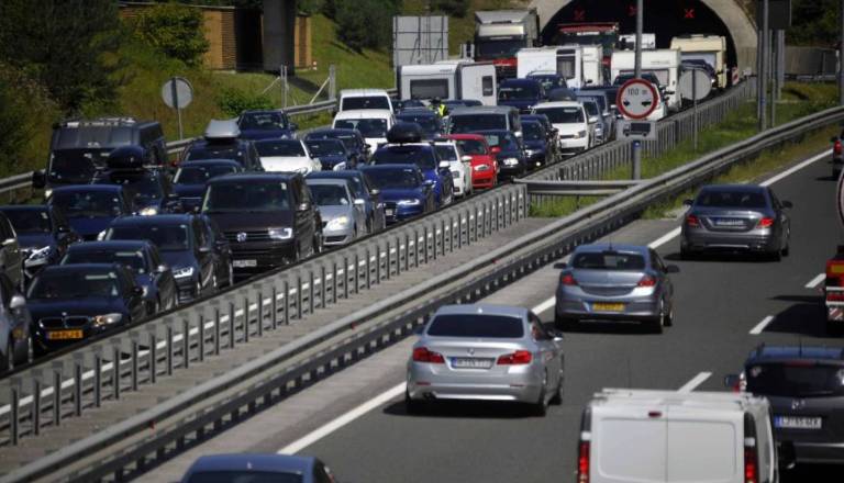 Novi predlog komisije: Motorji z notranjim zgorevanjem se vračajo