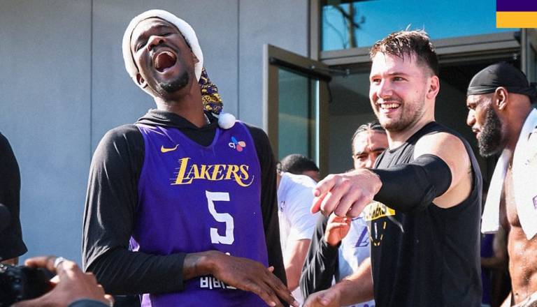 Dončić zapravil več kot 320 tisočakov za darila soigralcem, kaj jim je podaril? 