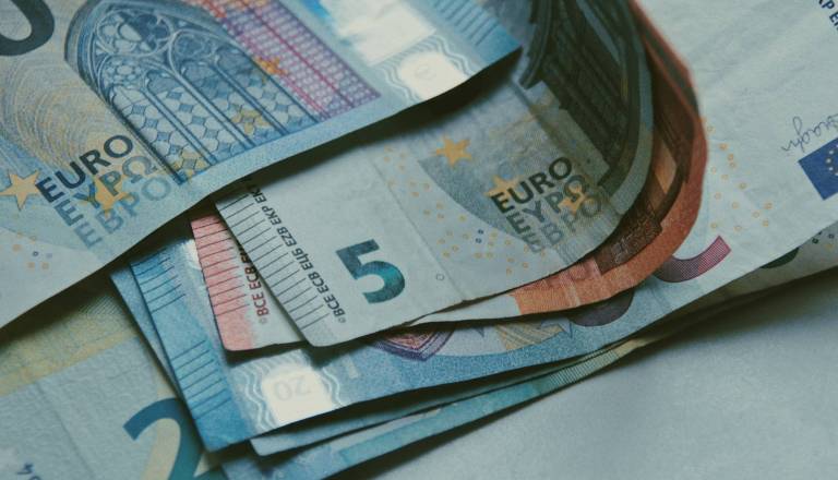 Ste med njimi? Danes 150 evrov dobi več kot 665 tisoč ljudi