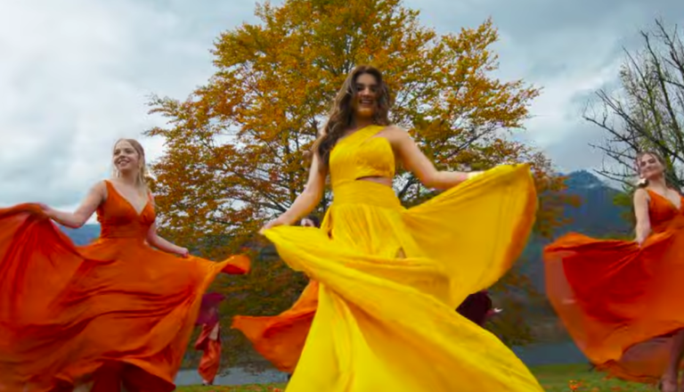 Prekmurka Zala Šabjan nastopila z indijsko filmsko superzvezdo Prabhasom: »Izkušnja mi odpira vrata v svet«