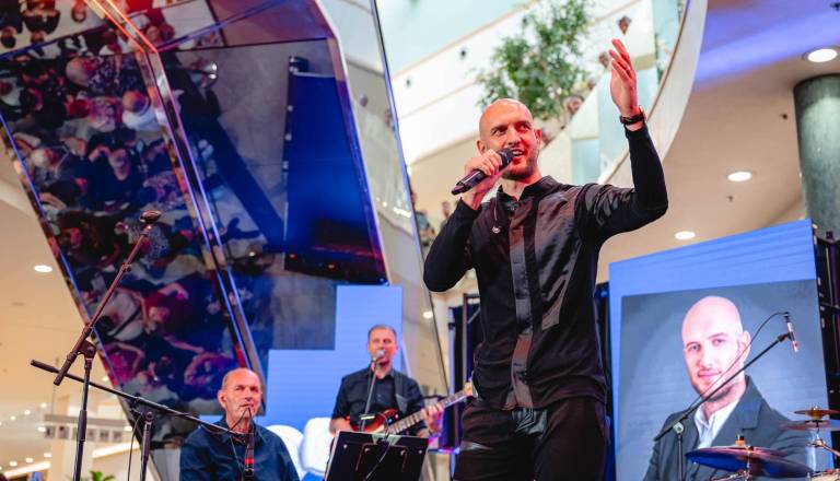 Kam ta konec tedna? V Pomurje prihajata Marko Škugor in Alfi Nipič