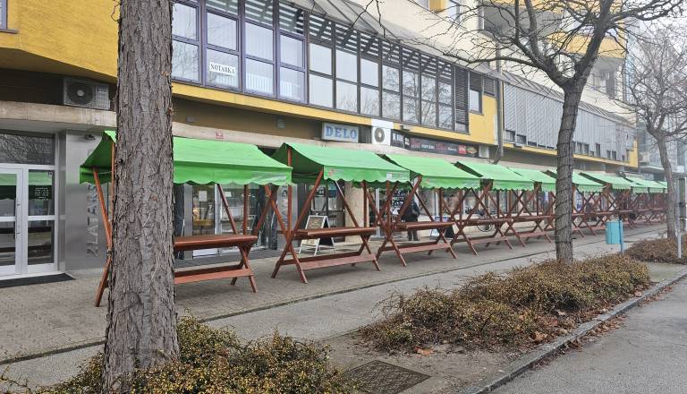 FOTO in VIDEO: Priprave na božični sejem v polnem teku, prihaja tudi dedek Mraz