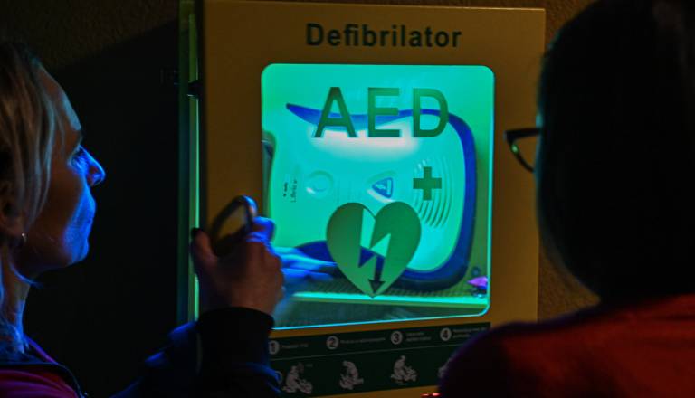 Gorica in Leskovec pri Krškem dobila nova defibrilatorja