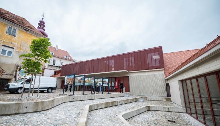 Revitalizacija Stare steklarske in Vrazovega trga: Projekt dražji za skoraj milijon evrov