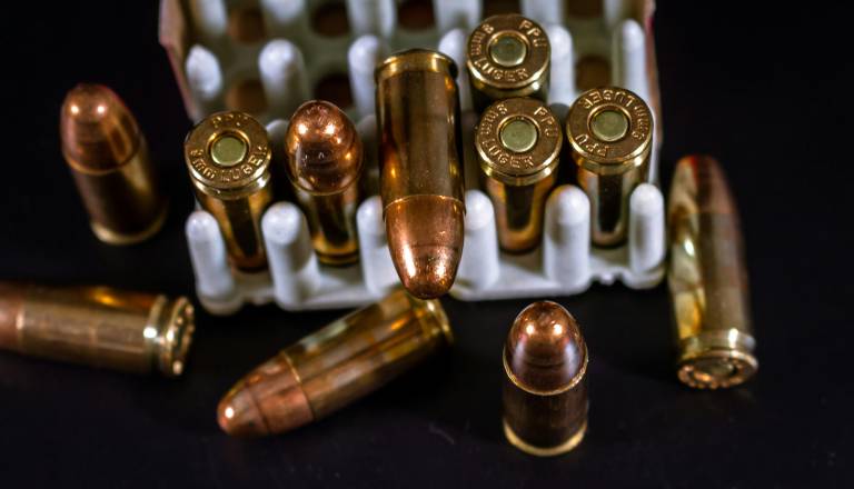 Iz tovornjaka ukradli strelivo, namenjeno nemški vojski