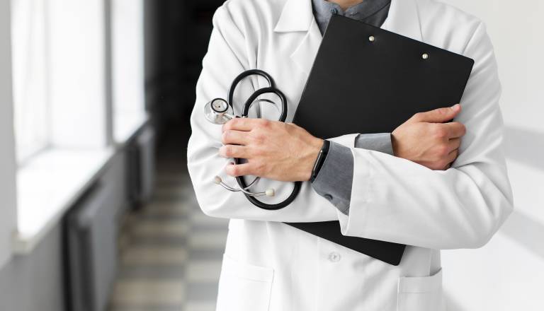 V uporabo stopajo nova pravila obveznega zdravstvenega zavarovanja