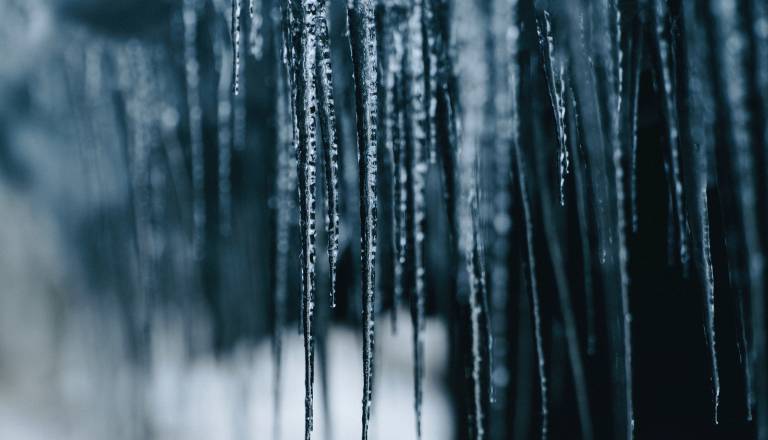 Pozor, zaradi dežja nastaja žled