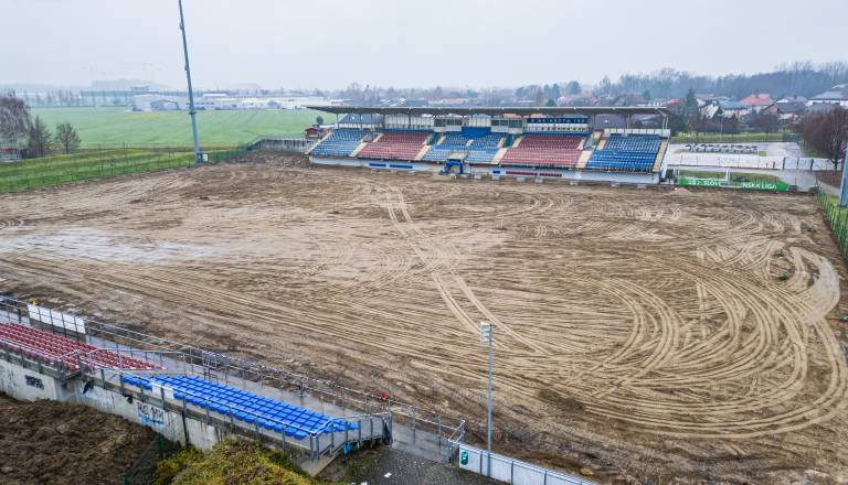 FOTO: Nogometno igrišče v Lendavi je postalo gradbišče