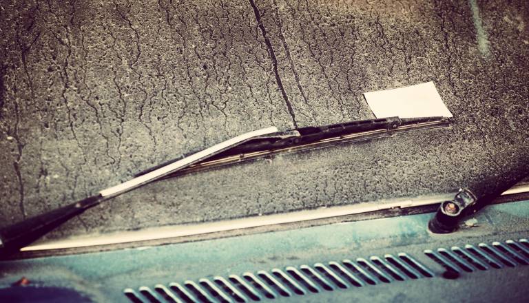 Zgodba s Kamnika, ki vrača vero v ljudi: Listek na steklu, ki je prihranil težave