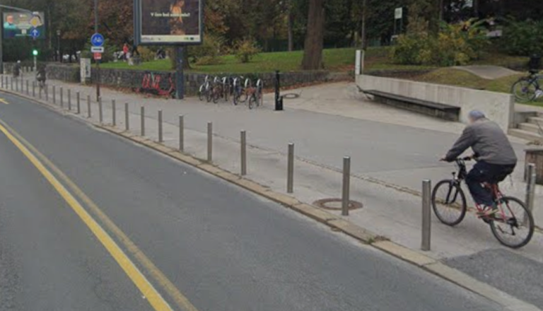 »Ovirajo pešce in kolesarje« - pritožba zaradi količkov v Šiški dobila odgovor župana