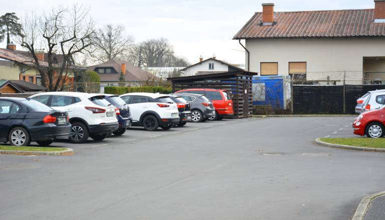 Zaradi parkiranja ob Murinih tekmah posredovala tudi policija, kazni vse do 200 evrov