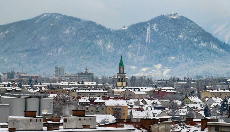 Se bomo v Ljubljani jutri zbudili v belo božično jutro?