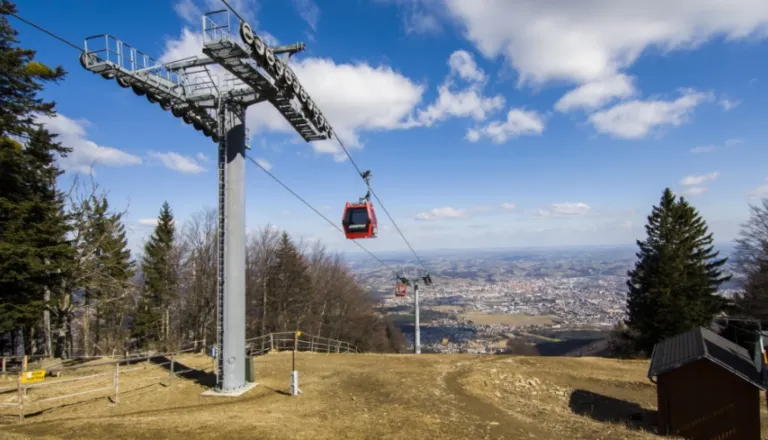 Boste silvestrovali na Pohorju? Preverite, kako bo vozila Pohorska vzpenjača