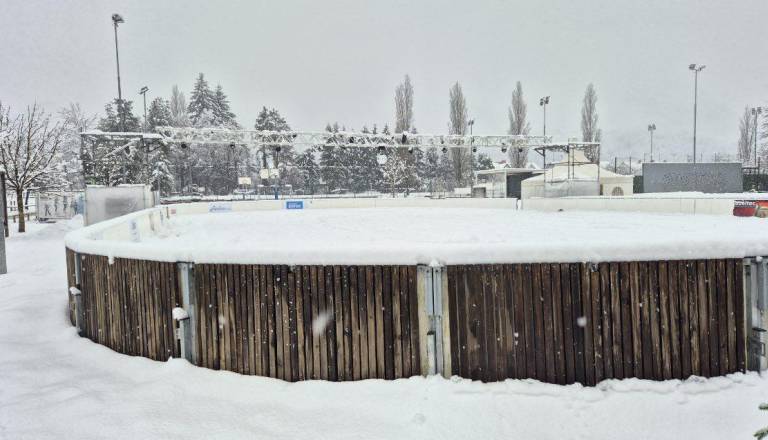 Zaradi obilice snega danes drsanje v Rušah ni mogoče