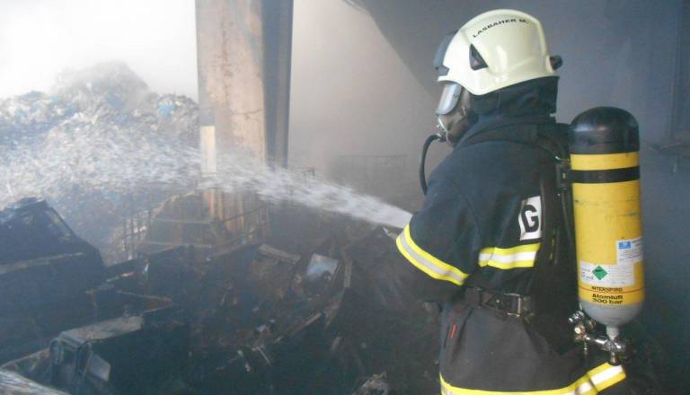 Požar v podjetju Albaugh TKI Rače, nevarnih snovi niso zaznali