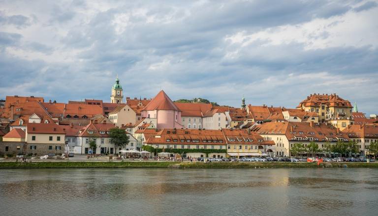 Turisti prihajajo v vse večjem številu, kdo so in kam gredo?