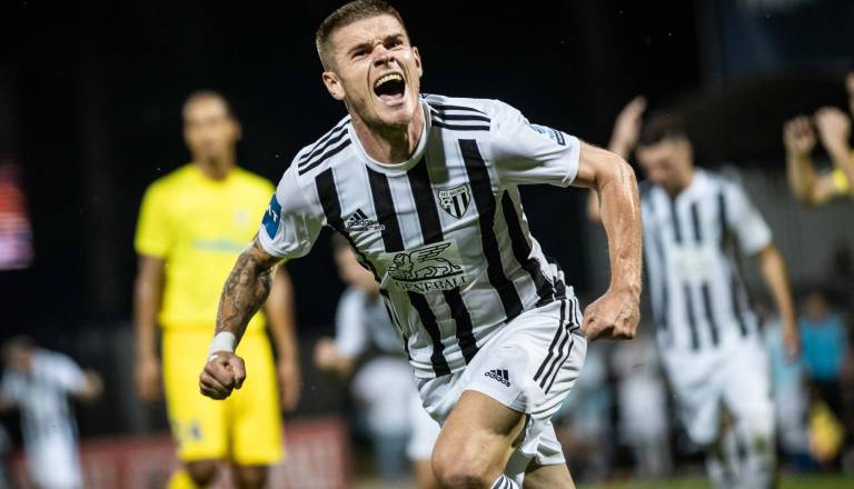 Bobičanec podaljšal pogodbo