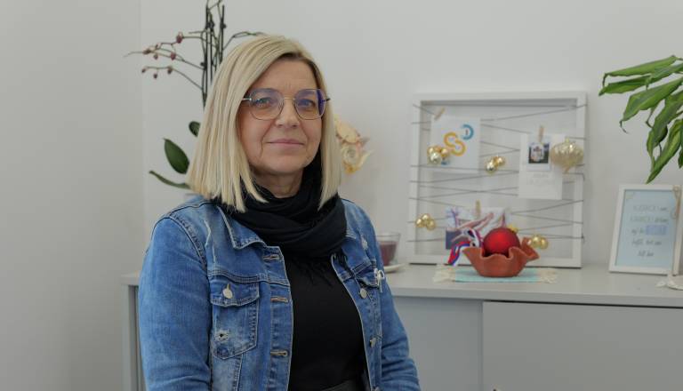 Materialna stiska v Pomurju ne prizanaša niti zaposlenim staršem, pozimi vse več prosilcev za pomoč