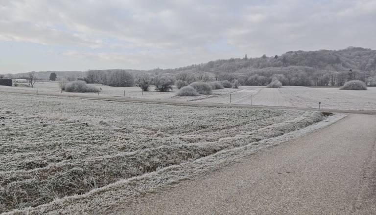 VIDEO: V Pomurju naletavajo snežinke 