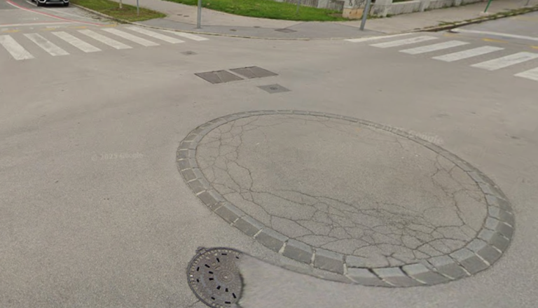 Zmeda v križišču v Trnovem, bi morali odstraniti dvignjeni krog?