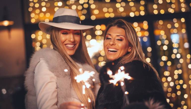 Zadnji zvezdni preobrat leta: Ovni iščejo mir, Biki pa načrtujejo nepredvideno