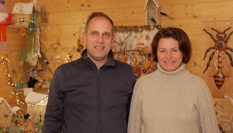 FOTO: Medene hiške v Veržeju in posebna sveča, ki je odpotovala v Vatikan