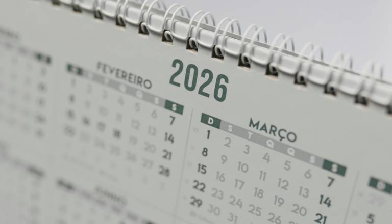 Leto 2026 prinaša le sedem dela prostih dni: Kako biti največ doma z le nekaj dnevi dopusta? 