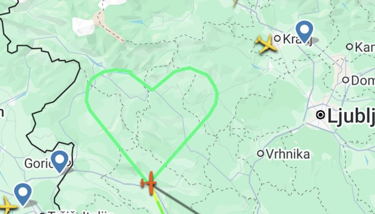 Letalska pot nad Slovenijo, ki je danes mnogim polepšala dan