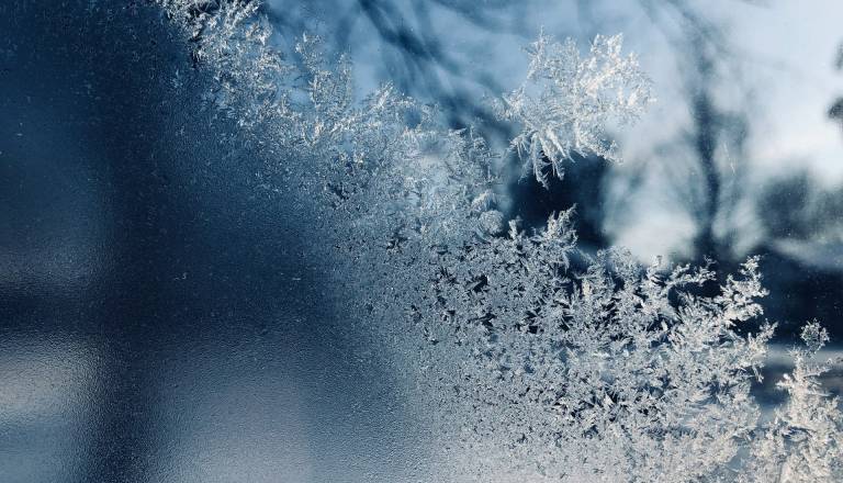 Mrzlo jutro po vsej Sloveniji, temperature tudi do -30