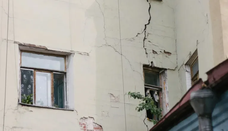 V Sloveniji so se zatresla tla, kje so čutili potres?