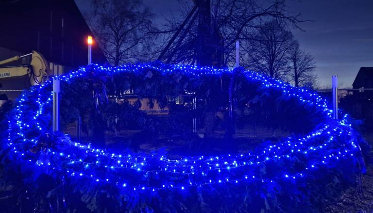 Poglejte, kako izgledata: Dva primestna kraja tekmujeta, kdo ima večjega