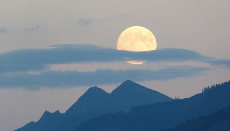 Preverite, kaj vašemu znamenju prinaša hladna polna luna 