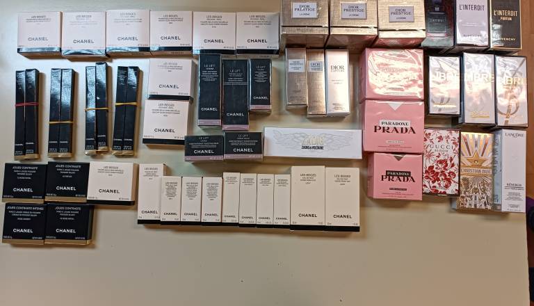 Drzne tatvine v slovenskih trgovinah: Trije Hrvati pridržani na Dolenjski avtocesti