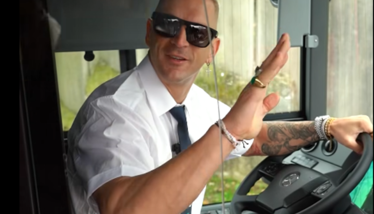 Ljubljana v šoku: Igor Mikić za volanom mestnega avtobusa!