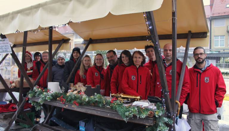 FOTO in VIDEO: Božično-novoletna tržnica v središču Ljutomera