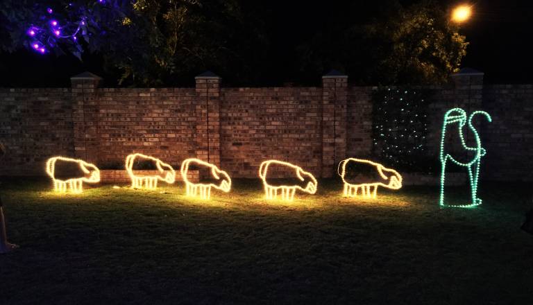 Po dveh letih vojne Betlehem ponovno žari v prazničnem sijaju