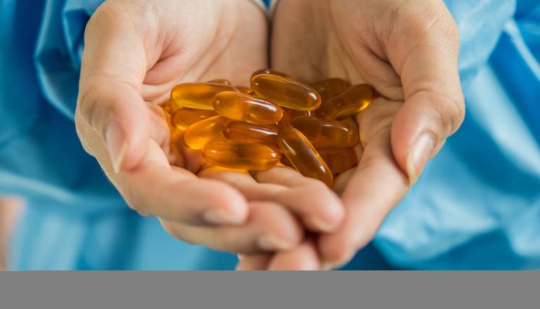 To prehransko dopolnilo vsebuje manj vitaminov, kot je navedeno