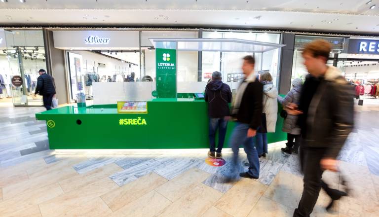 Neverjetno: Slovenci v osmih dneh razprodali vseh 450 tisoč listkov za Novoletni Loto