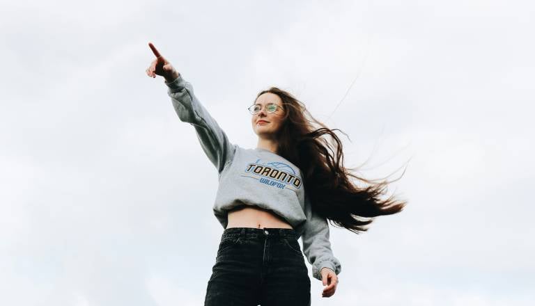 Poseben torek za dve znamenji. Dan prinaša toplino, podporo in srečo