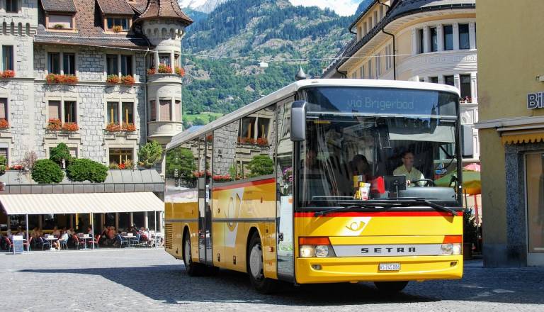 Javni prevoz v ozadju, Slovenci še vedno prisegamo na avto